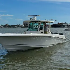 2015 Boston Whaler 350 Outrage