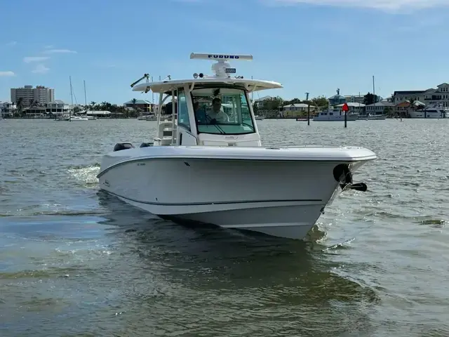 Boston Whaler 350 Outrage