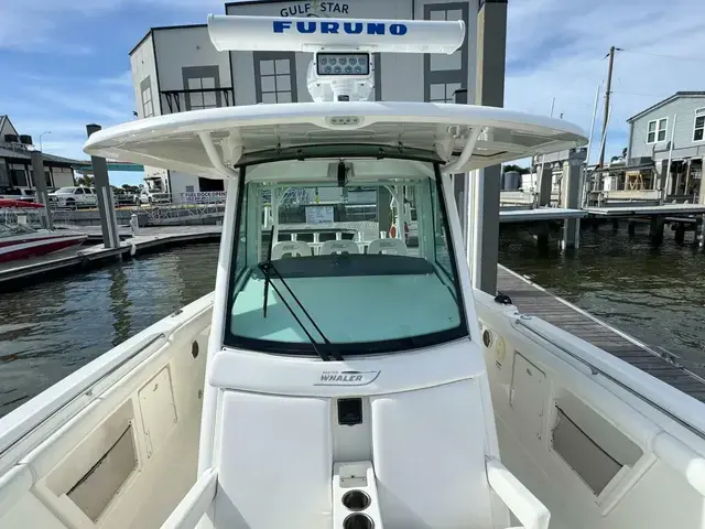 Boston Whaler 350 Outrage