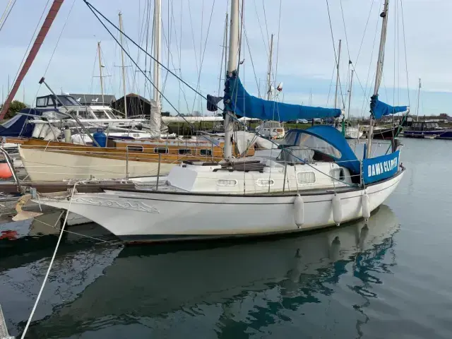 Offshore Yachts Nantucket Clipper 31