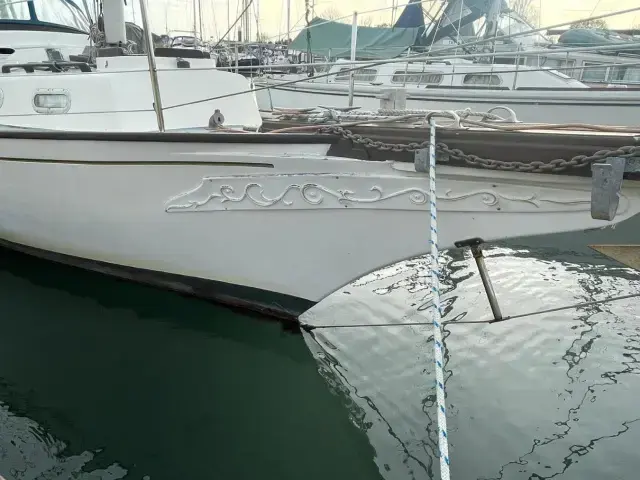 Offshore Yachts Nantucket Clipper 31