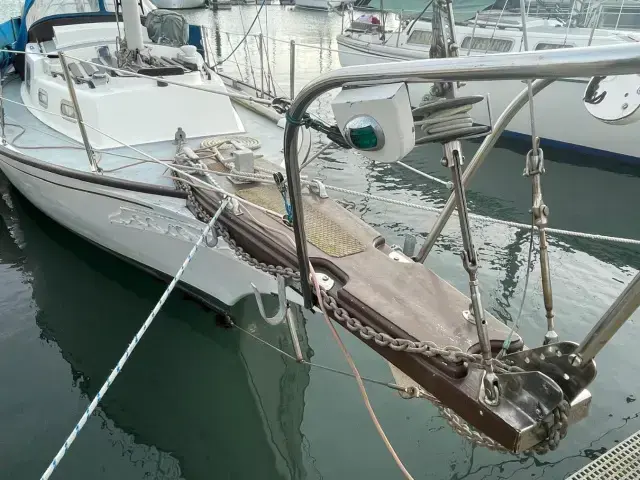 Offshore Yachts Nantucket Clipper 31