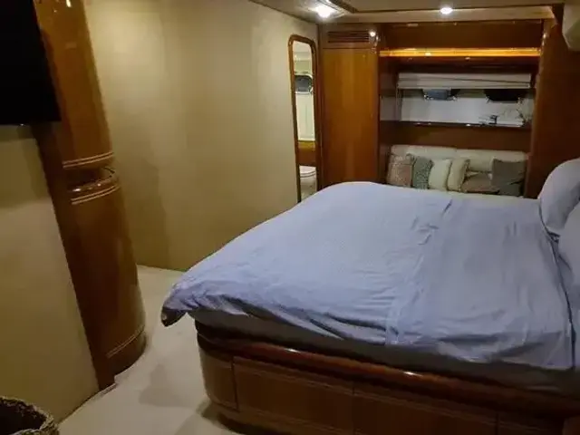 Ferretti Yachts 80