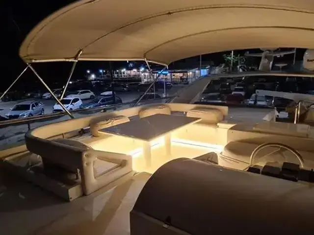 Ferretti Yachts 80