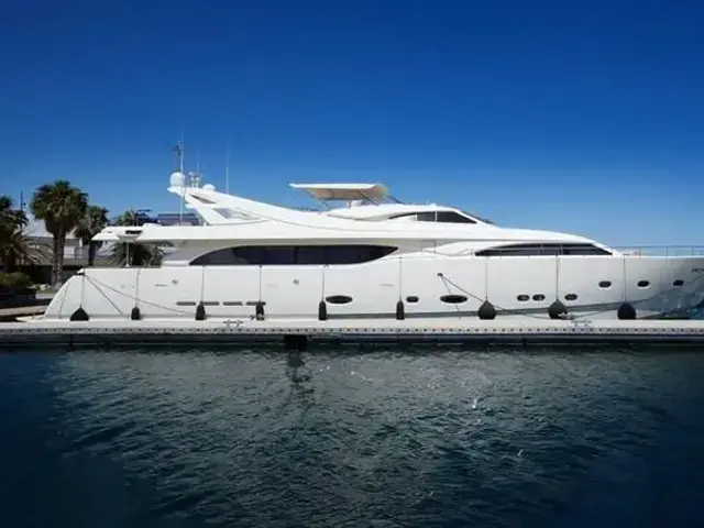 Ferretti Yachts CAMARIK