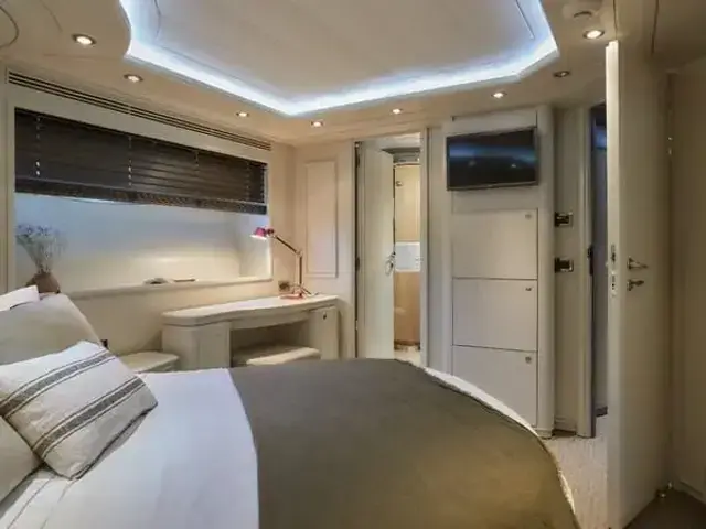 Ferretti Yachts CAMARIK