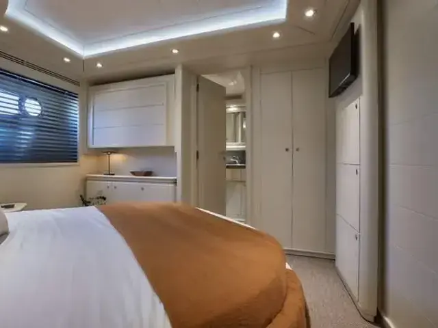 Ferretti Yachts CAMARIK