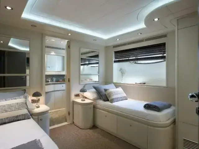 Ferretti Yachts CAMARIK