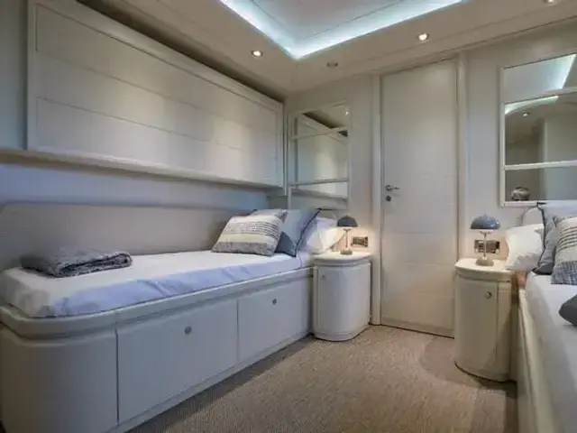 Ferretti Yachts CAMARIK