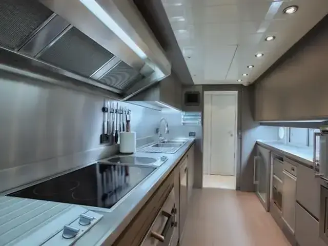 Ferretti Yachts CAMARIK