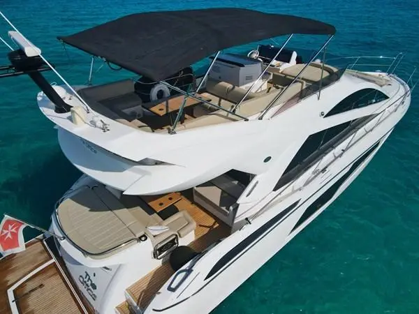 2015 Sunseeker the office