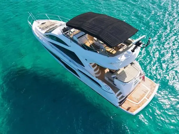 2015 Sunseeker the office