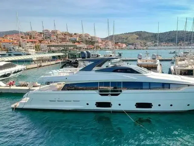 Ferretti Yachts 960