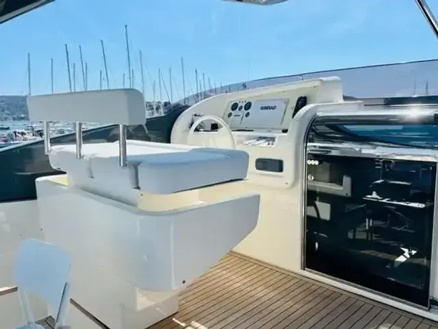 Ferretti Yachts 960