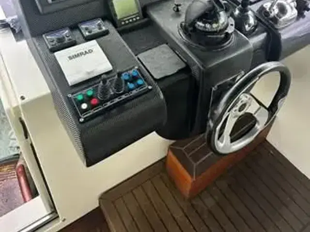 Conam 65 flybridge