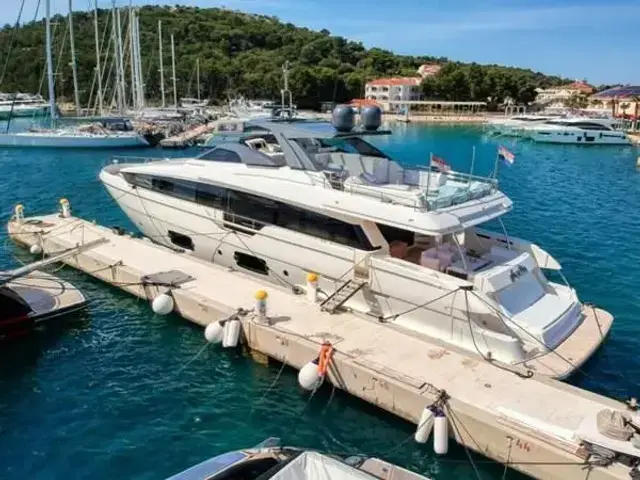 Ferretti Yachts 960