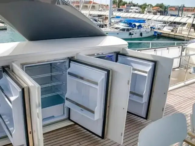 Ferretti Yachts 960