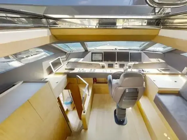 Ferretti Yachts 960