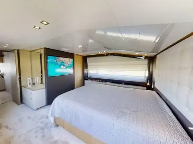 Ferretti Yachts 960