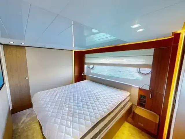 Ferretti Yachts 960