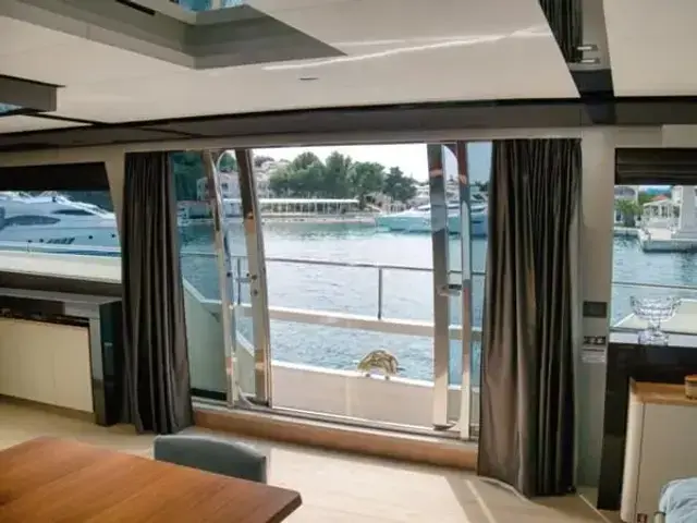 Ferretti Yachts 960