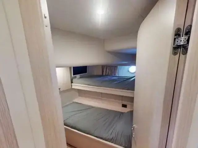 Ferretti Yachts 960