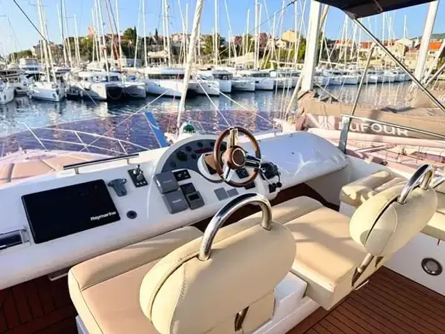 Fairline LUNA IV