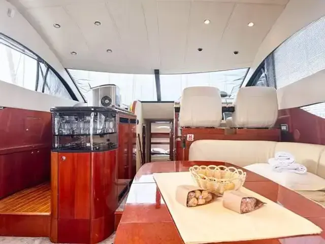 Fairline LUNA IV