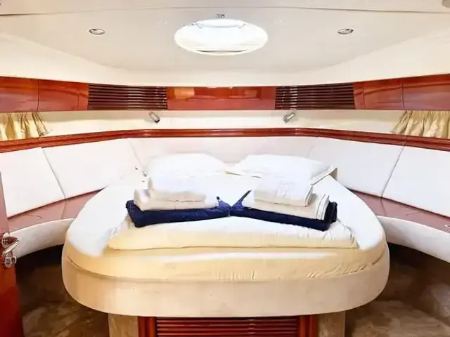 Fairline LUNA IV