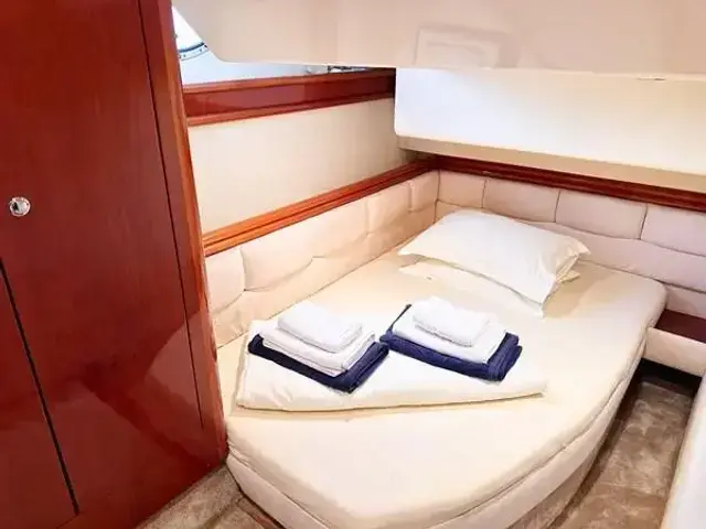 Fairline LUNA IV