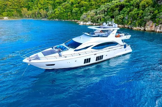 2016 Azimut hubo