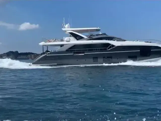 Azimut Queen Ana