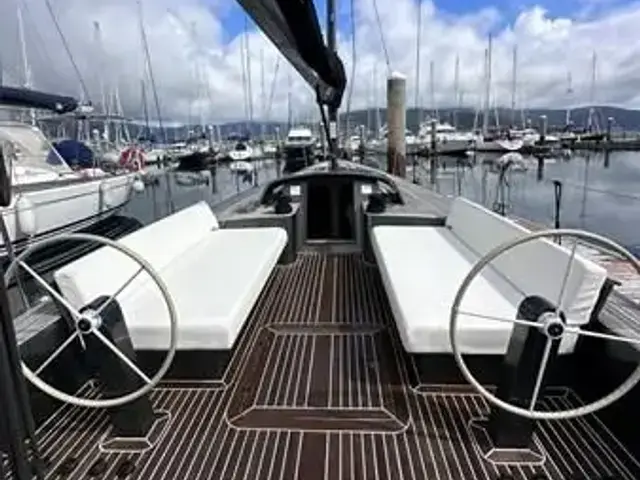 Custom Boats B42