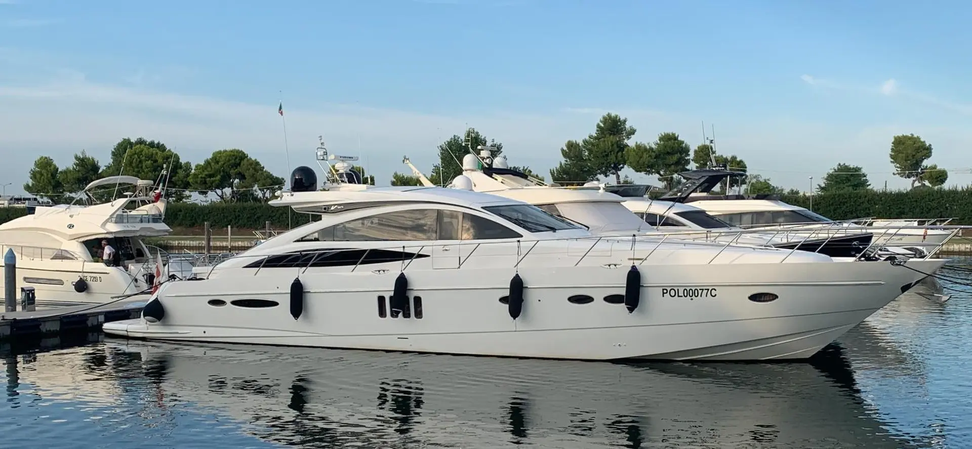 2006 Princess v70