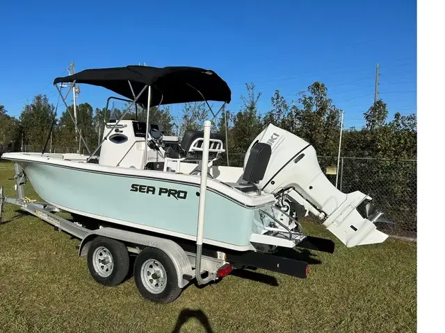 Sea Pro 202 Deep-V