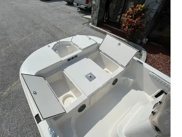 Carolina Skiff 17ls