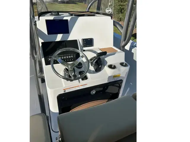 Sea Pro 222 Deep-V