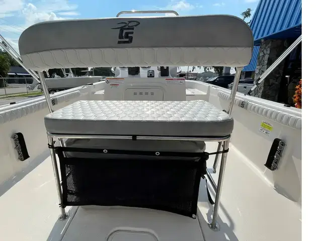 Carolina Skiff 17ls