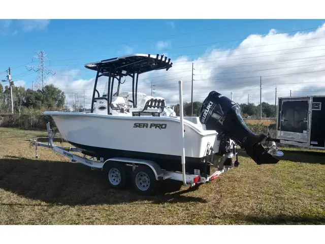 Sea Pro 222 Deep-V