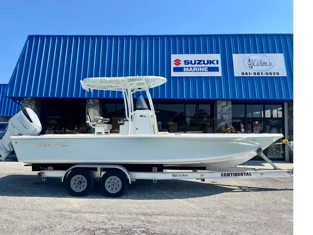 Sea Pro 250 DLX BAY