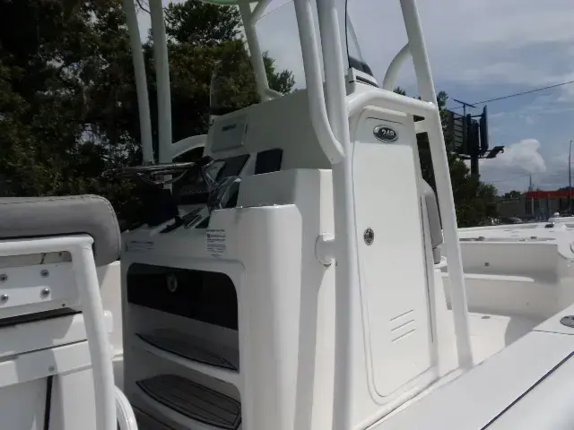 Sea Pro 248 DLX Bay