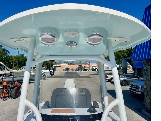 Sea Pro 250 DLX BAY