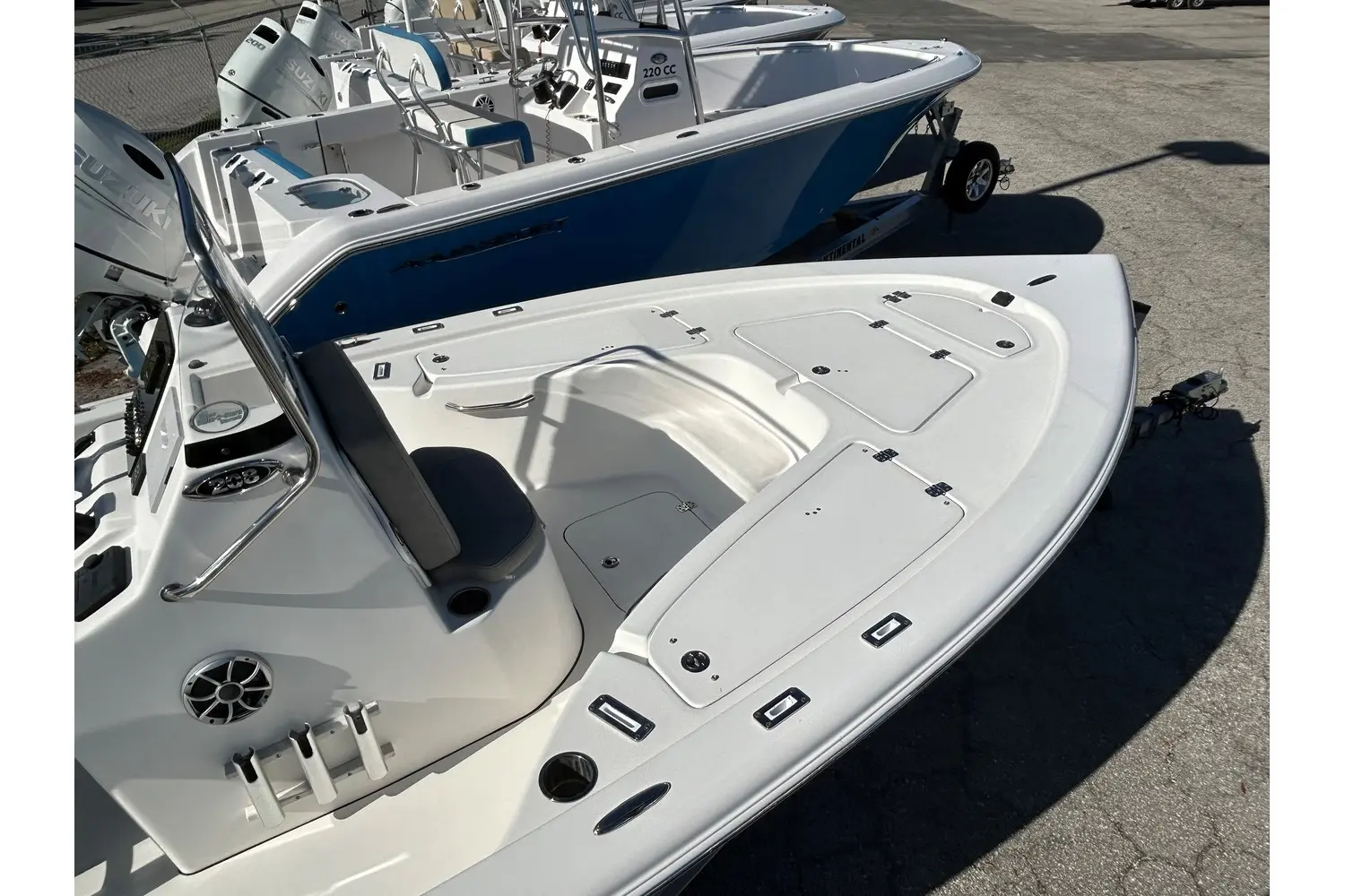 2021 Sea Pro 208 dlx bay