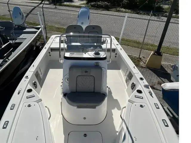 Sea Pro 208 DLX Bay