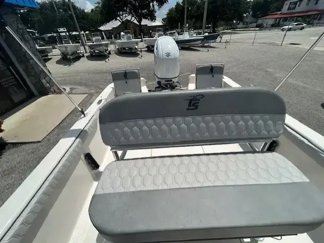 Carolina Skiff 23LS