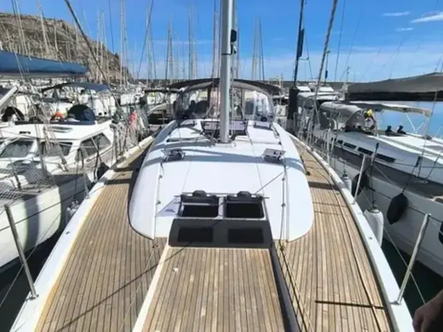 Jeanneau Yacht 54