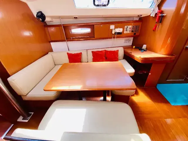 Beneteau Oceanis 43