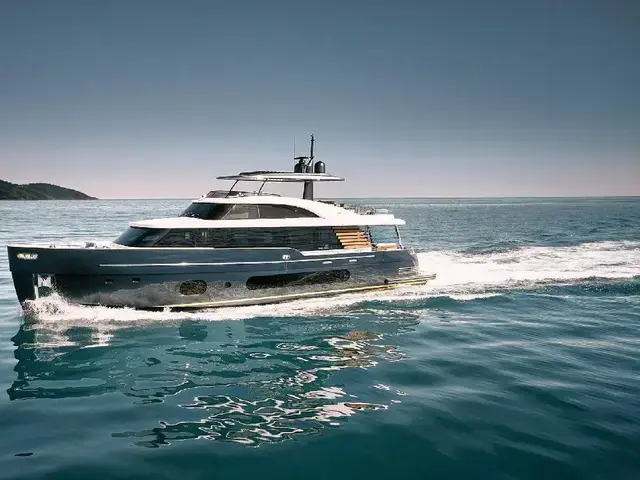 Azimut Magellano 25