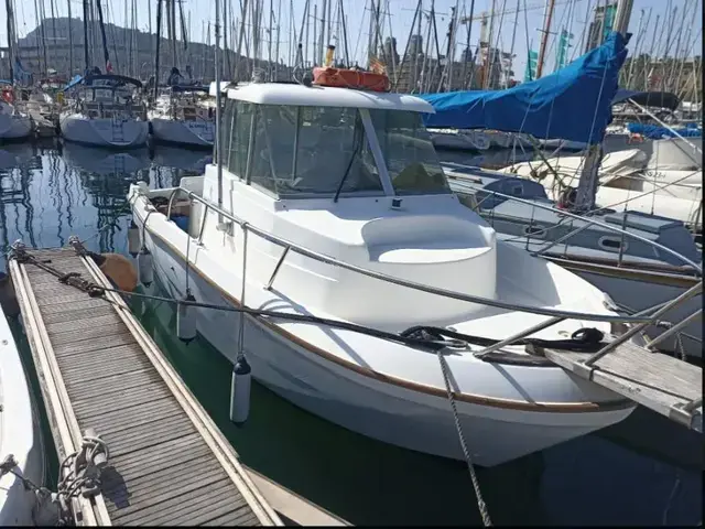 Beneteau Antares 620 Fishing