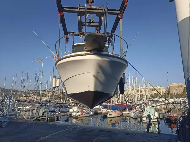 Beneteau Antares 620 Fishing